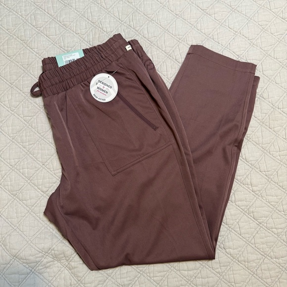 Magellan Outdoors Women's Joggers in Light Purple - Picture 7 of 7